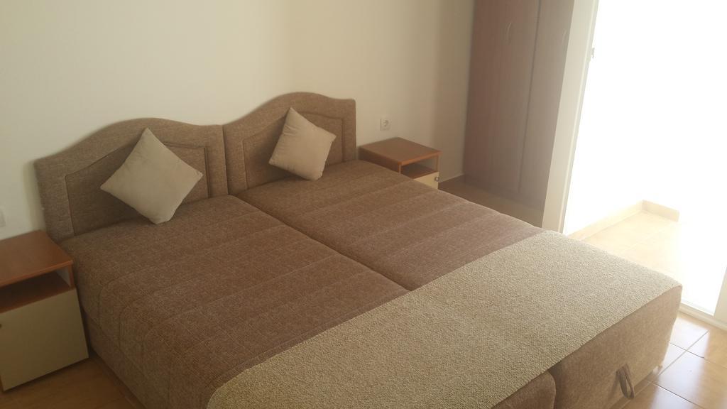 Apartments Teodora Obala Petrovac Phòng bức ảnh