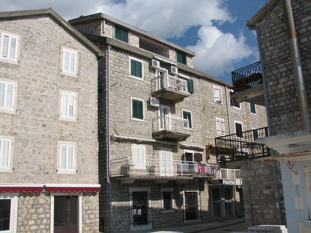 Apartments Teodora Obala Petrovac Ngoại thất bức ảnh
