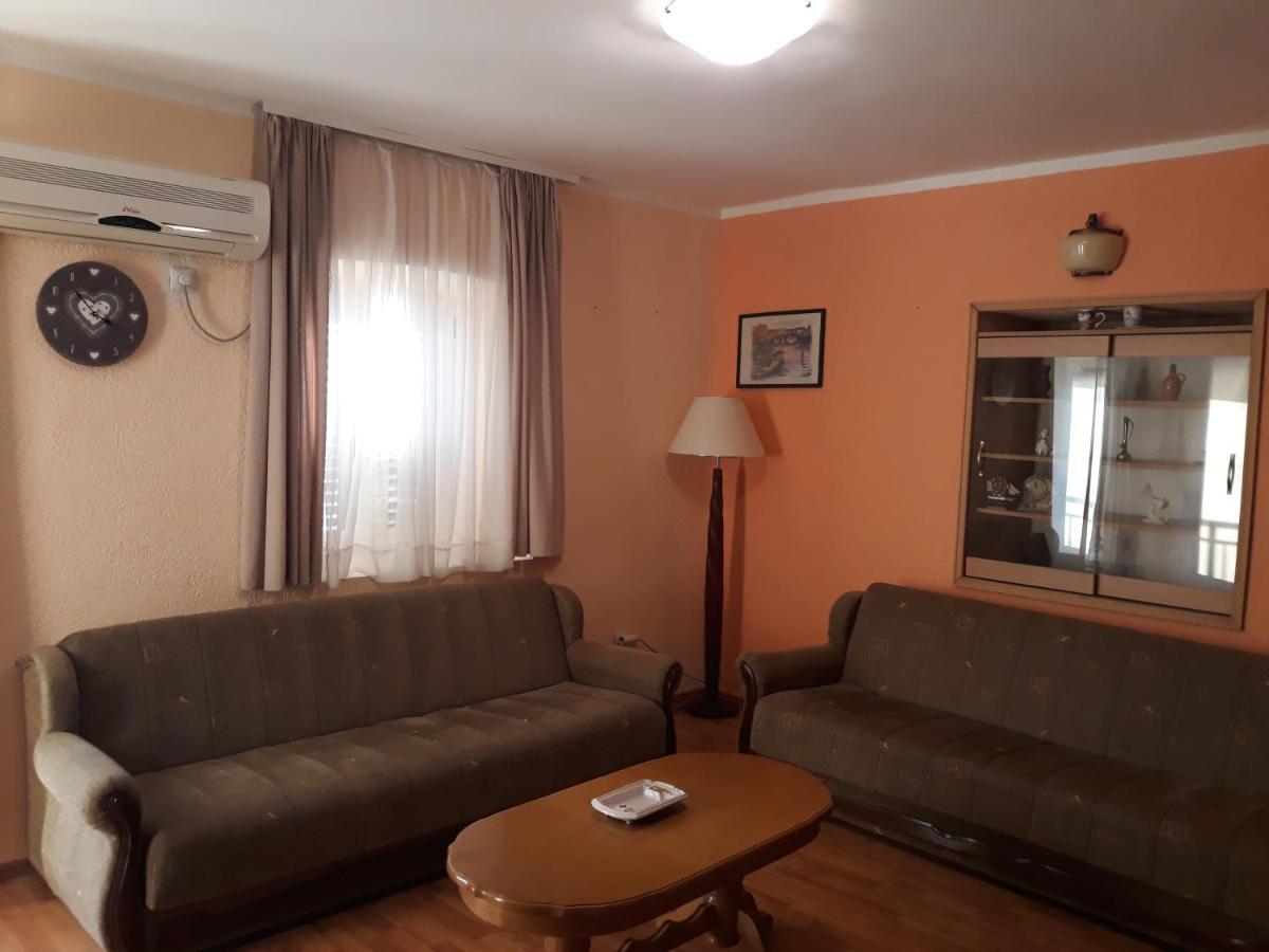 Apartments Teodora Obala Petrovac Ngoại thất bức ảnh